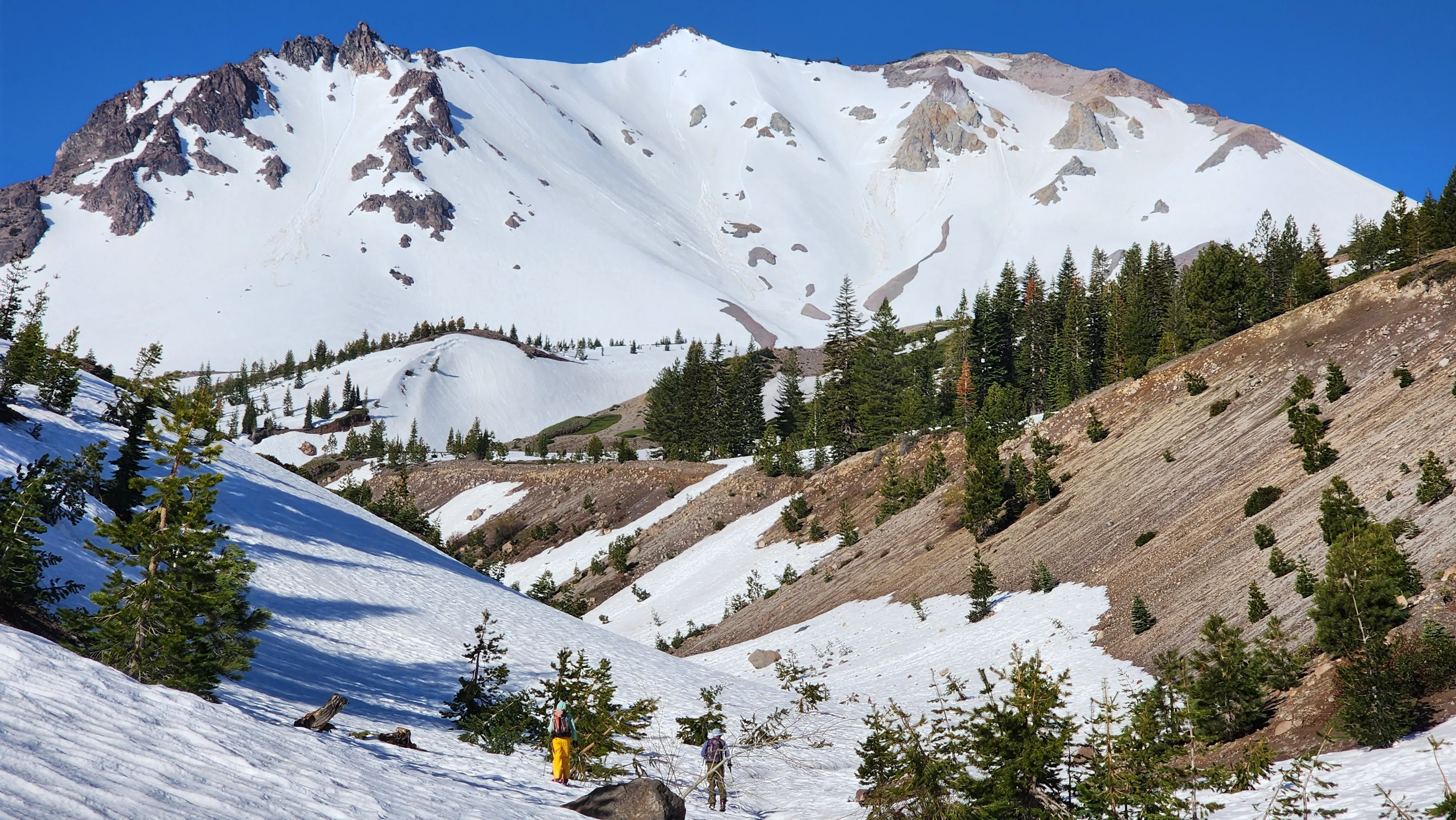 Lassen Peak Backcountry Skiing - Private - Image 3