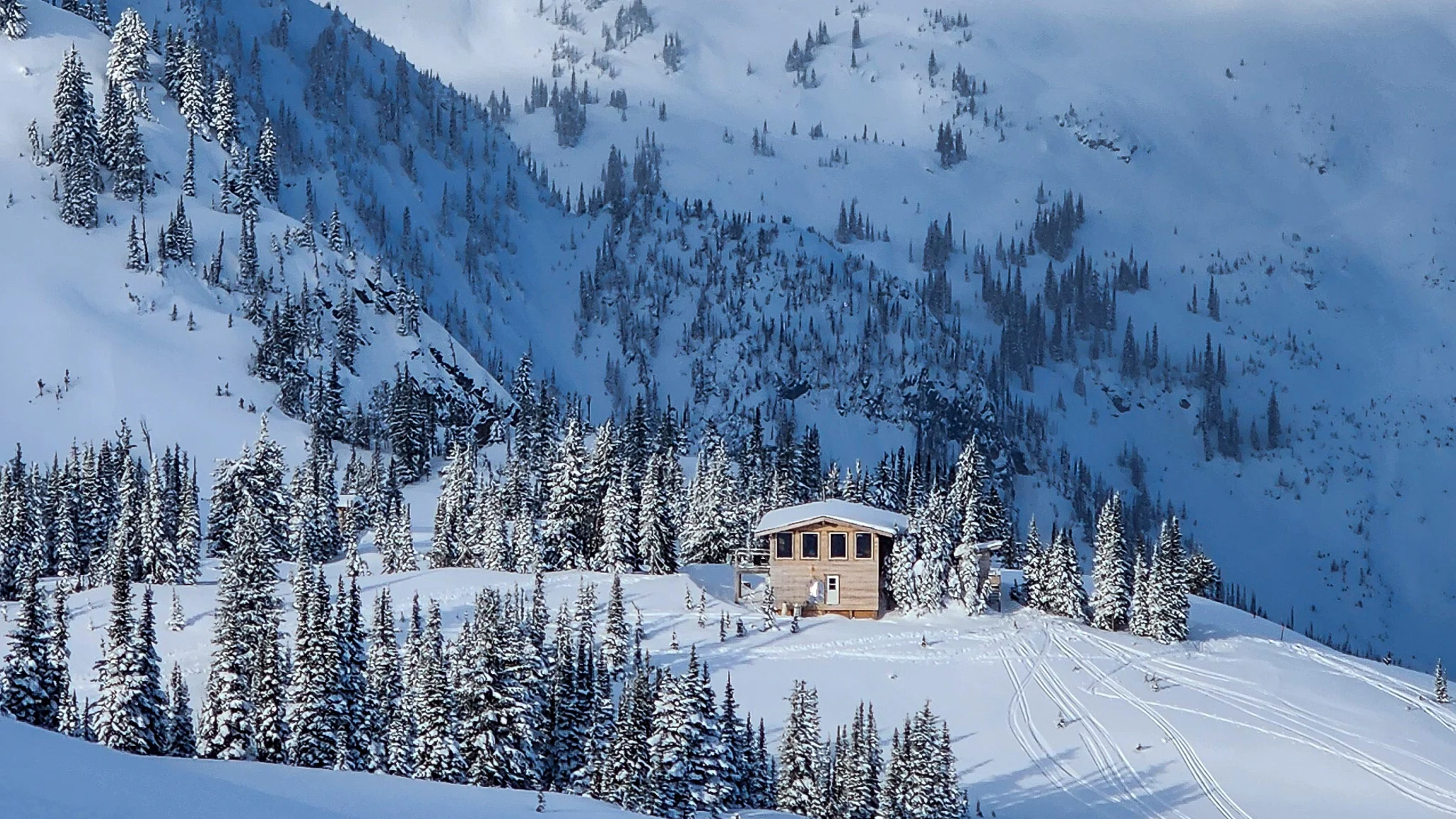 Hilda Hut Backcountry Lodge - Image 3