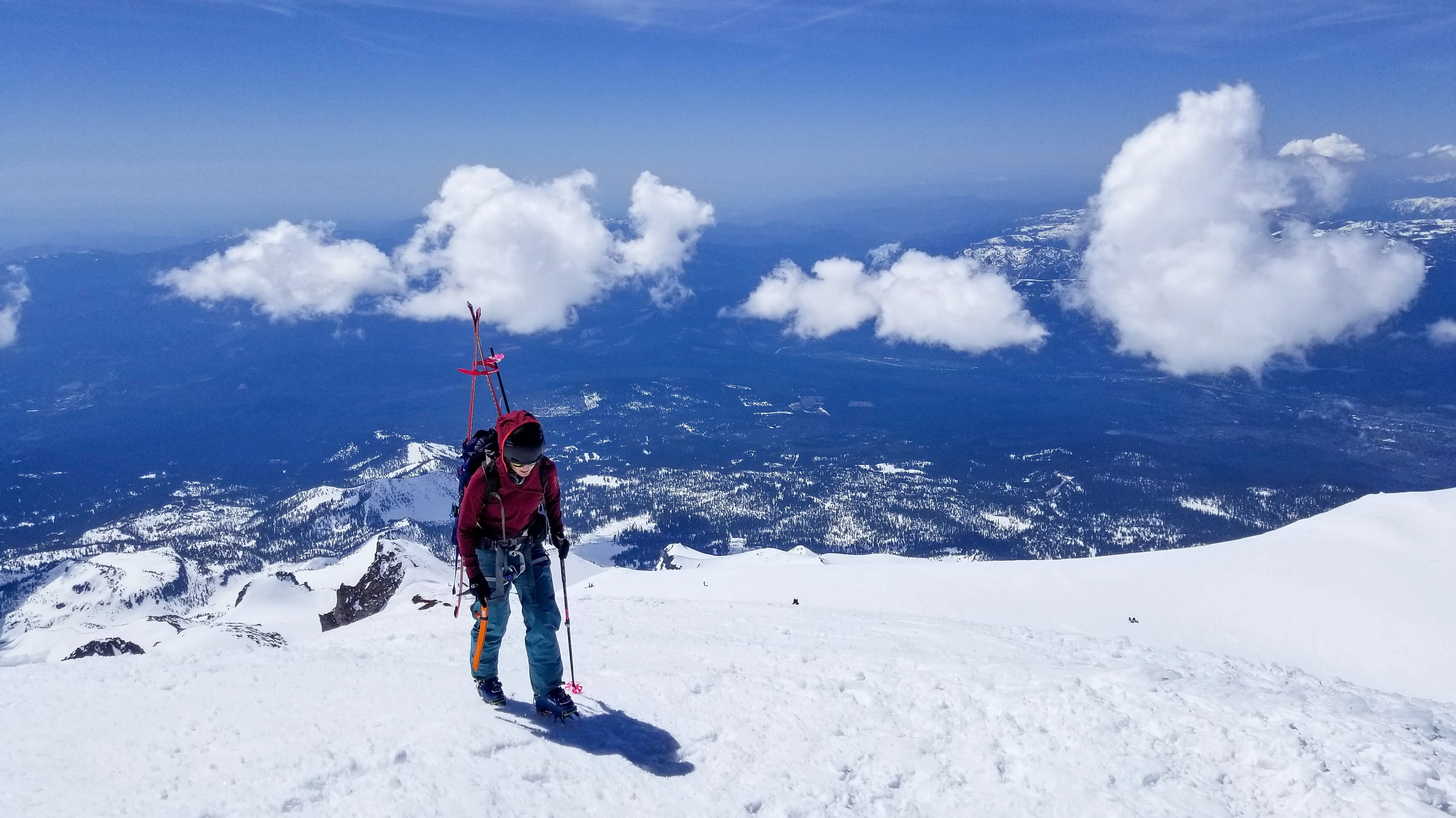 Mt Shasta Summit & Ski Descent - Image 9