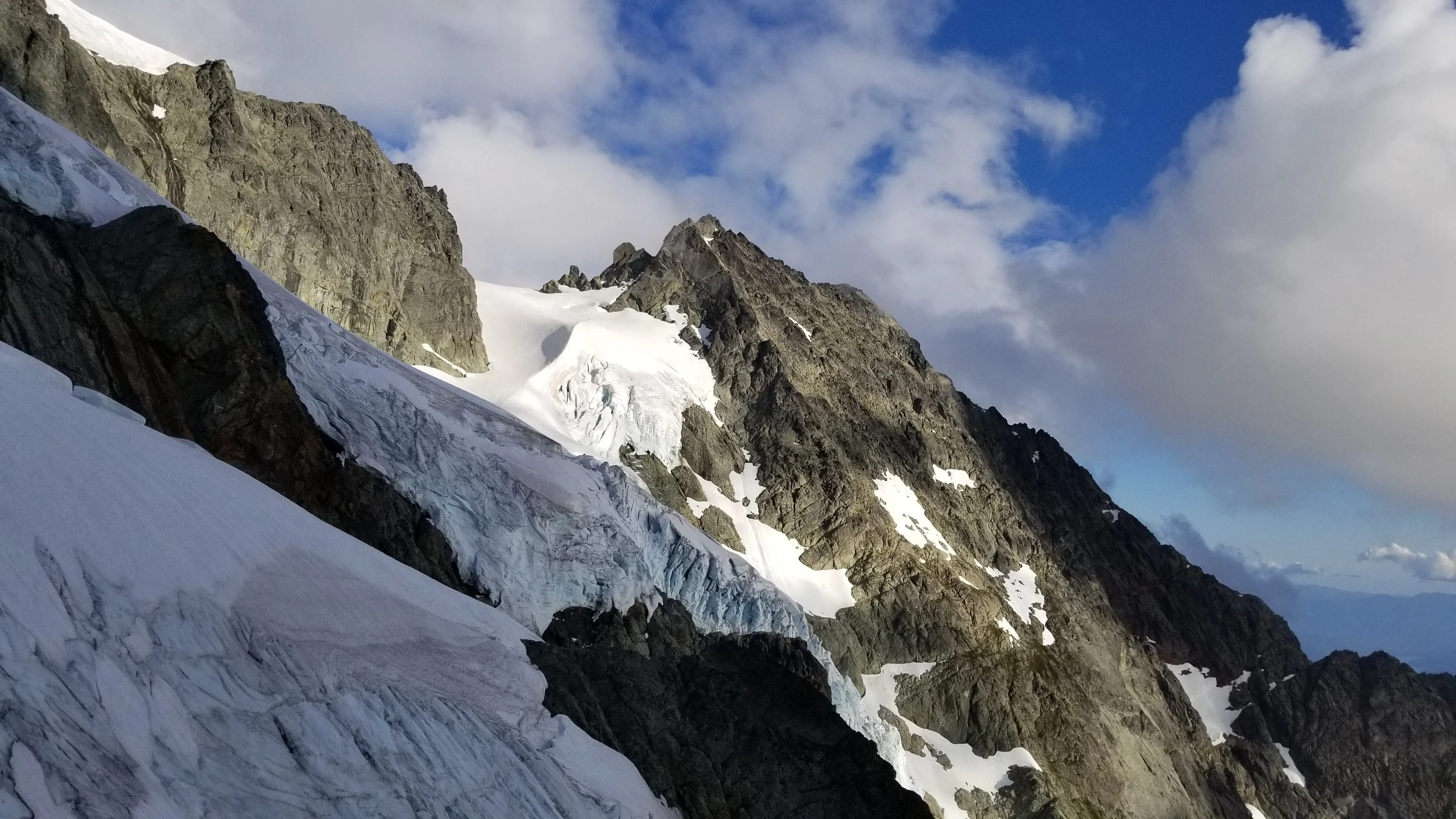Mt Shuksan Fisher Chimneys - Image 9
