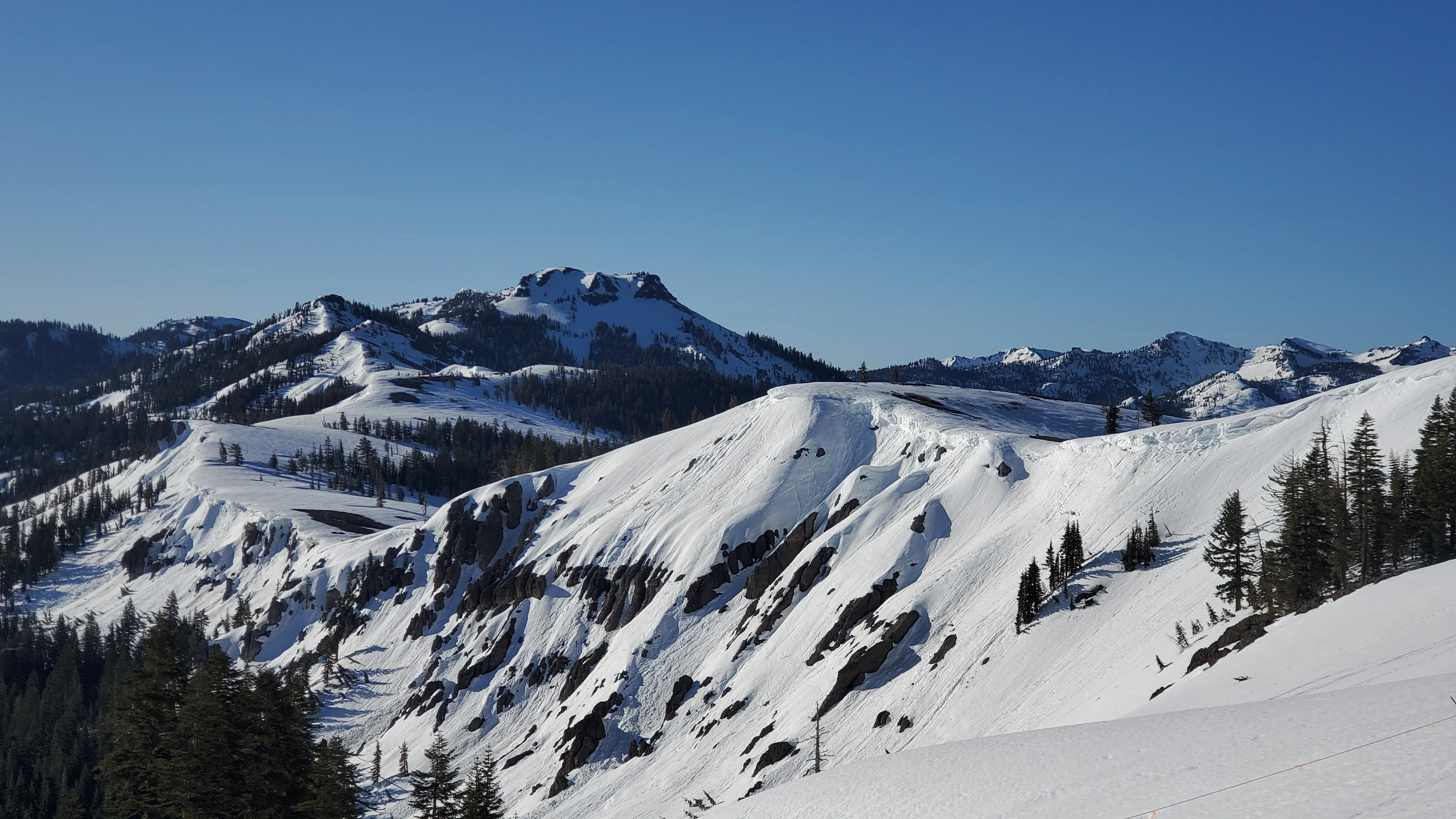 Sugar Bowl to Palisades Ski Tour - Image 3